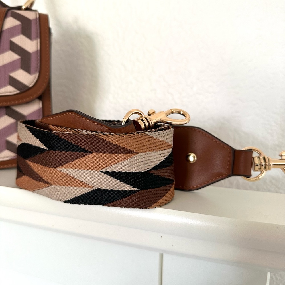 Print Crossbody With Pattern Webbed Shoulder Stra… - image 8